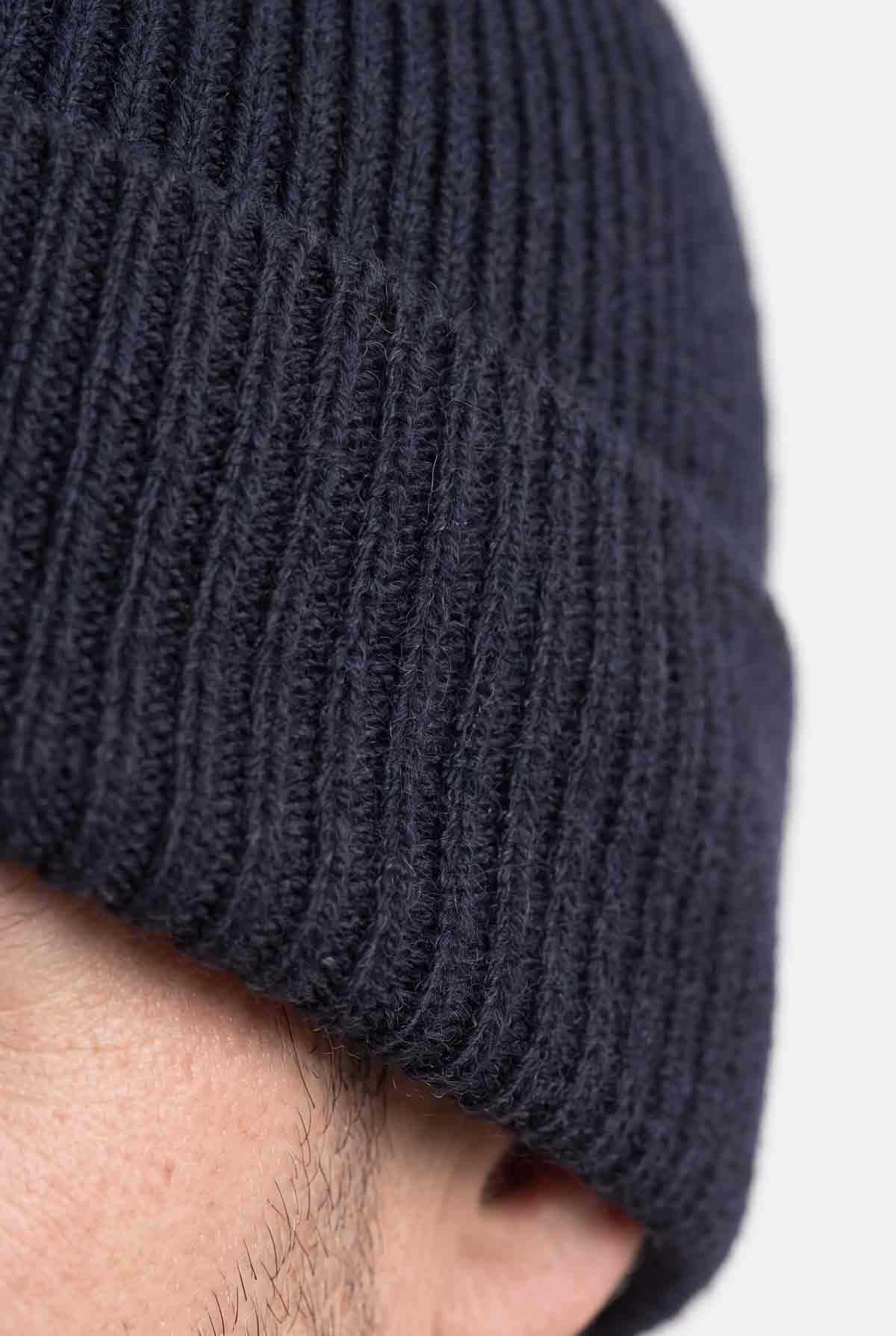 Bonnet Origine porté, vue de trois-quarts