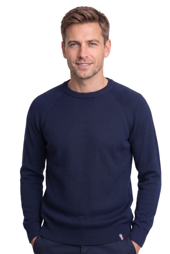 Man wearing the PELOT made-to-measure crew-neck sweater in navy blue merino wool, front view.